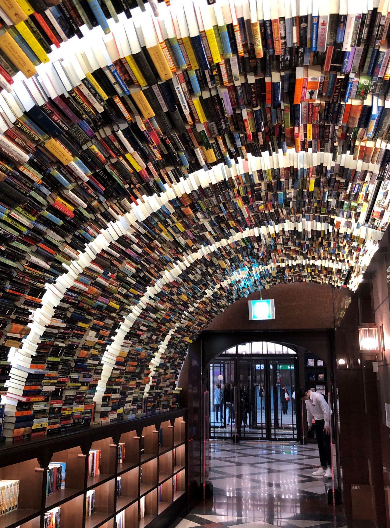 Euljiro Arc.N.Book | Beautiful tunnel made of walls filled with books!